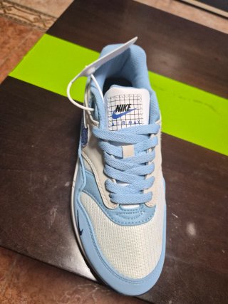 Nike Air Max 1 Azul y Blanco