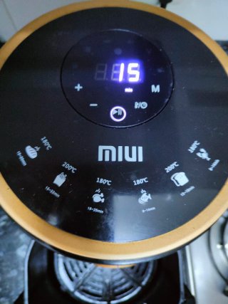 Freidora de aire sin aceite MIUI