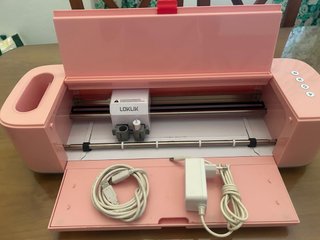 Plotter de corte Loklik rosa y blanco