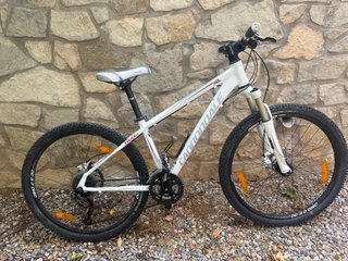 Bicicleta Cannondale Trail S Blanca