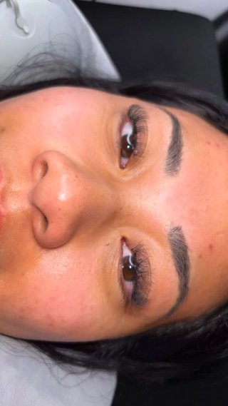 extension de pestañas y cejas