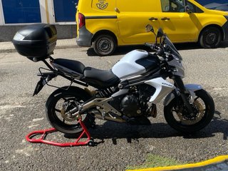 Kawasaki ER-6N Blanca