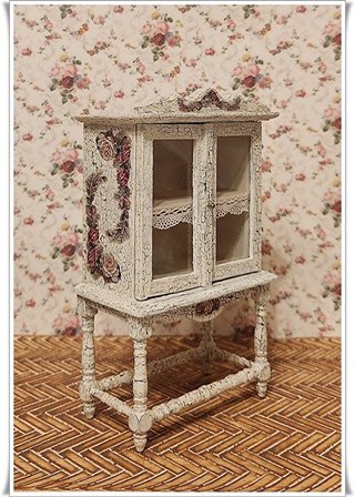 Case delle bambole. Credenza 2 + Servizio da tavola