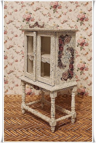 Case delle bambole. Credenza 2 + Servizio da tavola