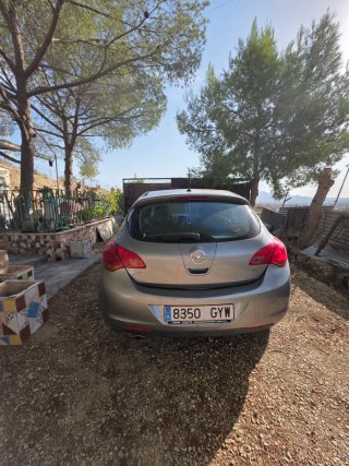 Opel Astra 2010