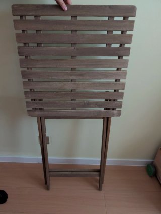 Mesa plegable de madera para terraza