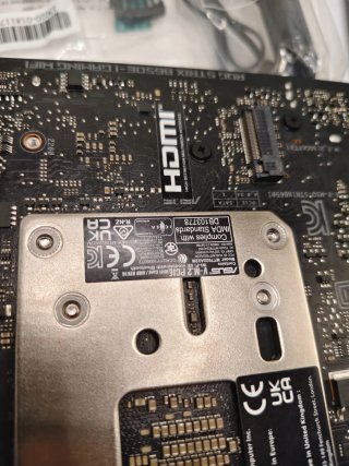 Placa Base ASUS ROG Strix B650E-I Gaming WiFi