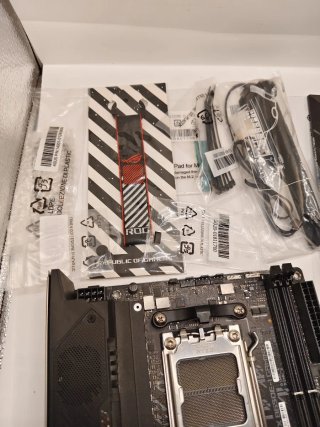 Placa Base ASUS ROG Strix B650E-I Gaming WiFi