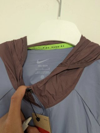 Chaqueta Nike Running Gris y Marrón chubasquero