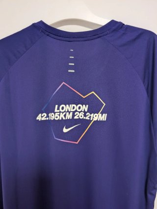 Camiseta Nike Running Maratón Londres Azul/Morado