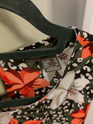 Blusa floral sin mangas Primark Talla 38