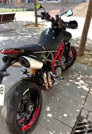 Ducati Hypermotard 950 Negra/Roja