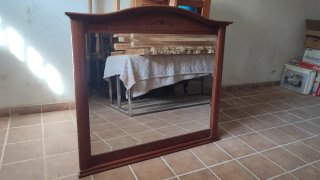 Espejo grande con marco de madera