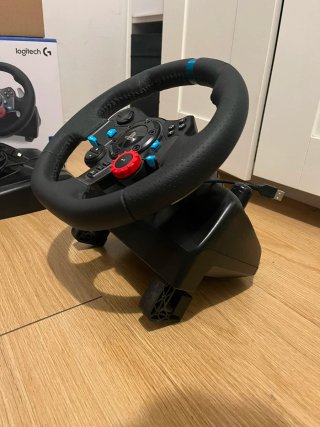 Volante con pedales y Palanca Logitech G29/G920
