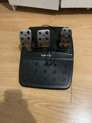 Volante con pedales y Palanca Logitech G29/G920