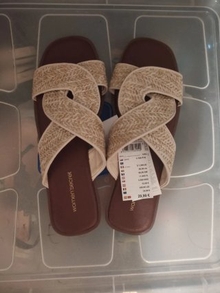 Sandalias planas Women'secret beige