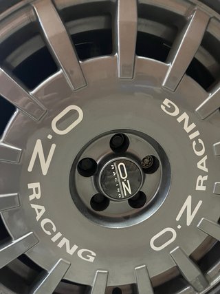 Llantas OZ Racing Rally 18 5x112