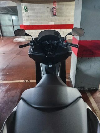 Honda Forza 300 NSS 2016 - 5600km