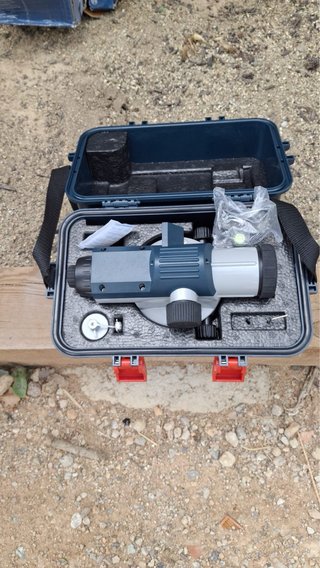 Nivel Óptico Bosch GOL 20 D + Trípode BT 160+regla