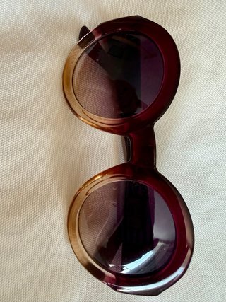Gafas de sol redondas con lentes degradadas