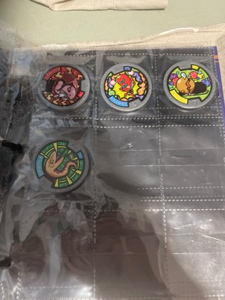 Álbum Yokai Medallas + Reloj