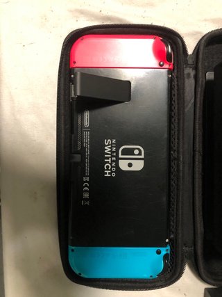 Nintendo Switch V2 + Accesorios + Juego