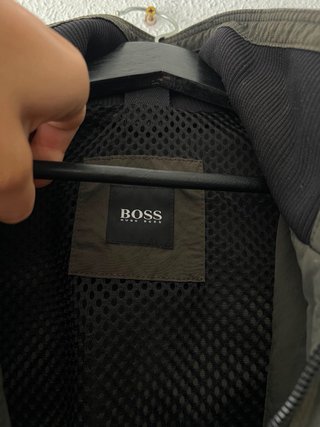 Chaqueta Hugo Boss impermeable verde M
