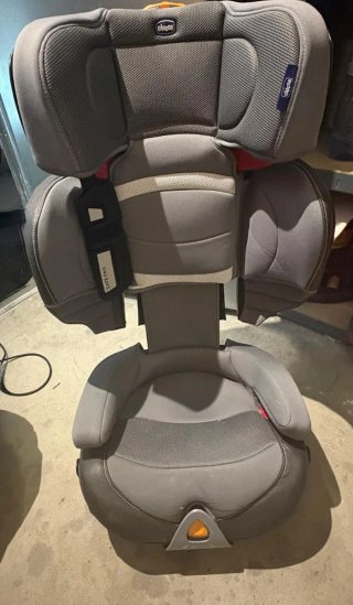 Silla coche Isofix Chicco gris