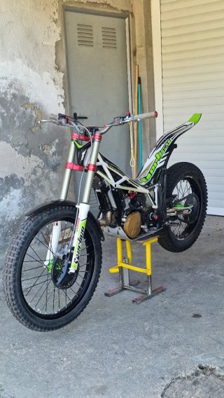 Vertigo Combat 300 ( trial )