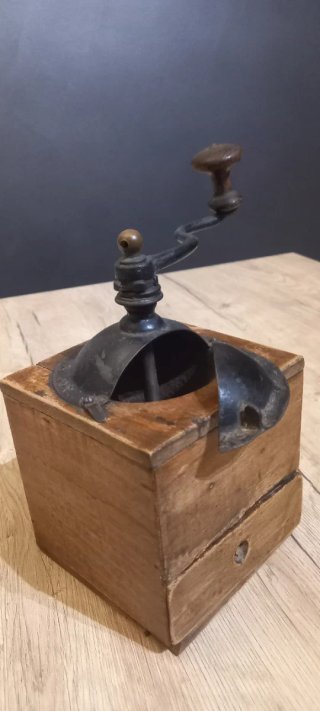 Macina Caffè Vintage in Legno e Metallo