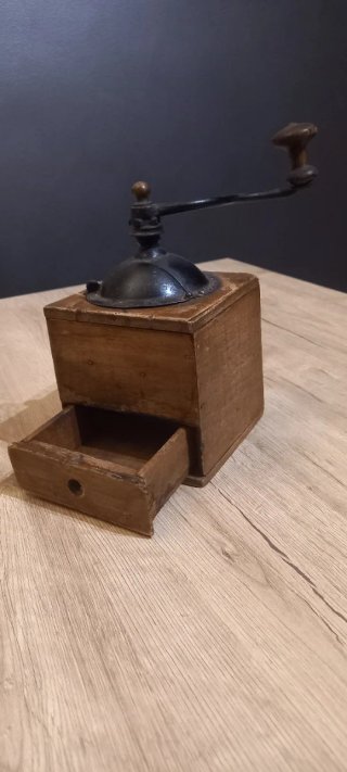 Macina Caffè Vintage in Legno e Metallo