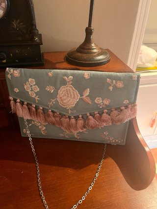 Bolso de mano Kahyra bordado floral