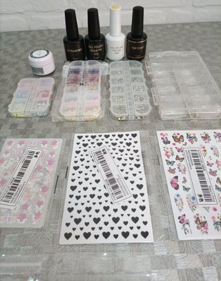 LOTE DE 17 PIEZAS PARA UÑAS DECORACION Y GEL NUEVO