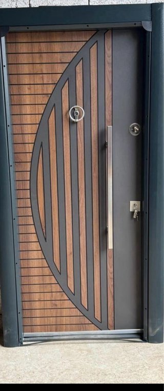 Puerta blindada exterior diseño mármol