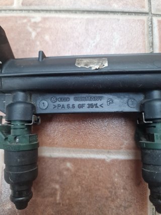 Rampa de Inyección con 4 Inyectores Audi A3 1.6