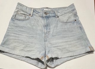 Shorts vaqueros H&M mom azul claro talla 40