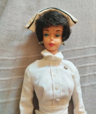 Barbie Vintage Bubblecut Infermiera