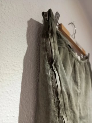 Mono palabra de honor Pull&Bear caqui Talla L
