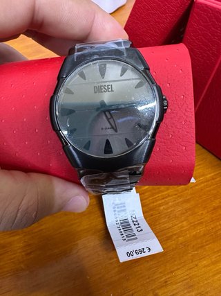 Reloj negro bueno
