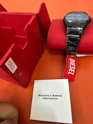 Reloj negro bueno