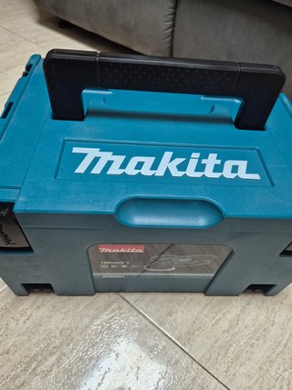 Lijadora Rotorbital Makita BO6050J 150mm