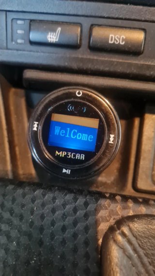 MP3 para coche de mechero con mando a distancia