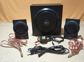 Altavoces Trust Yuri 2.1 120W