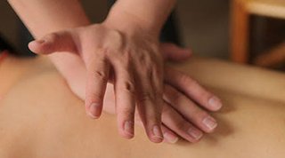 MASAJE DE ESPALDA RELAJANTE