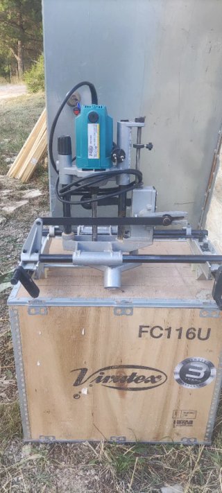 Virutex FC116U - Maquina de cajeado de puertas