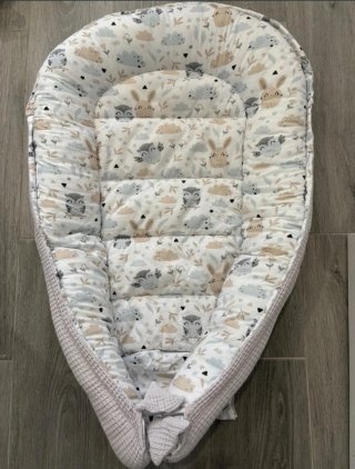 Nido reductor bebé con estampado infantil
