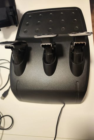Volante Logitech G923 con Pedales y Palanca