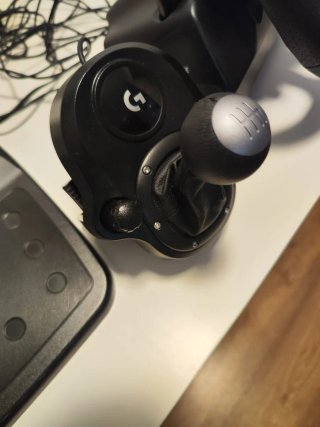 Volante Logitech G923 con Pedales y Palanca