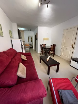 Se alquila apartamento