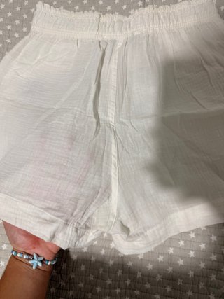 Pantalones cortos blancos transparentes